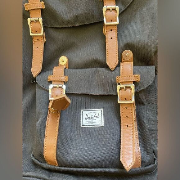 HERSCHEL Little America Backpack - Great Condition - Picture 5 of 6